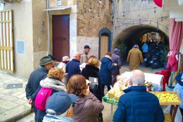 Bari, boom di turisti per il tour«Sui passi di Lolita Lobosco»: richieste da tutta Italia