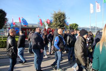 La crisi alla Bosch di BariLa manifestazione dei lavoratori