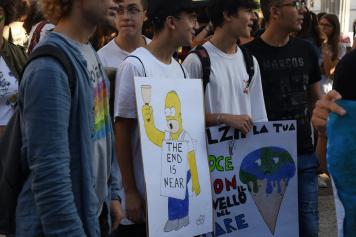Clima, a Foggia studenti in piazza per il «Friday for future»