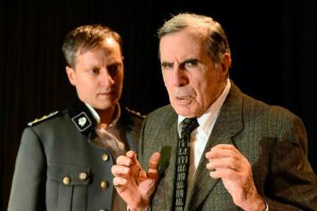 L’attore napoletano nella versione teatrale di «Schindler’s List»