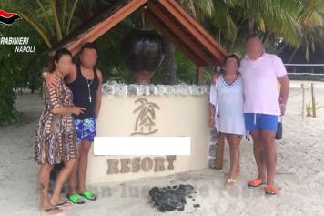 Alle Maldive coi soldi dei furti nelle case (e postano selfie dalla spiaggia)