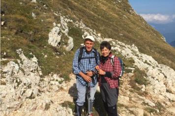 Antonio Bassolino sulle Dolomiti con la moglie Anna Maria Carloni nel settembre 2015