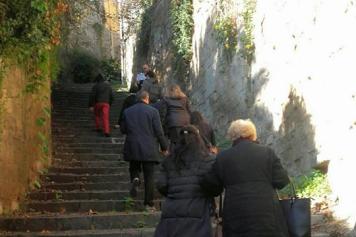 Napoli, il signore delle scale storiche «Le nostra Tangenziale pedonale»