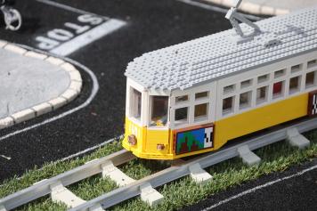 Il Bosco verticale a mattoncini: per la Design Week spunta la riproduzione in Lego