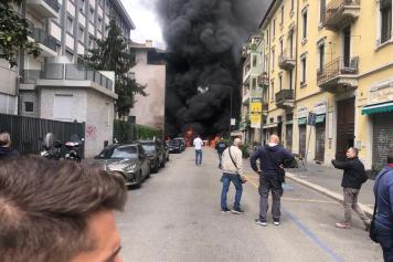 Incendio a Milano in via Pier Lombardo, la procura apre un fascicolo per disastro colposo