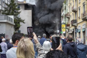Le foto dell'esplosione in via Pier Lombardo a Milano