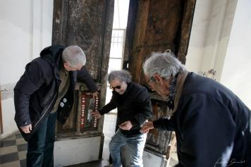 Marcianise, il restauro della porta dei frati minori bruciata