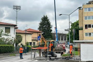 Stadio di Bergamo, iniziati i lavori per demolire la Curva Sud. Il parcheggio spostato alla ex Reggiani, nel quartiere scatta la zona disco