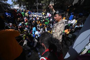 Lampedusa, tensione tra i migranti all'hotspot