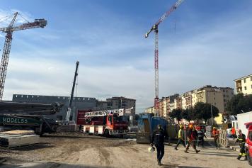 Firenze, crollo nel cantiere: le immagini