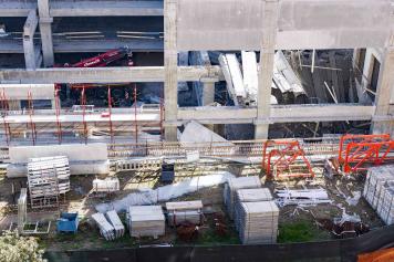 Firenze, crollo nel cantiere: le immagini