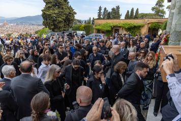 Firenze, funerale di Roberto Cavalli nella chiesa di San Miniato al Monte, nella foto tutti i familiari 2024 04 15 Â© NiccolÃ² Cambi/Massimo Sestini