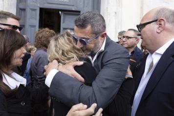 Gino Di Mare il fratello di Franco durante i funerali nella chiesa degli Artisti a piazza del Popolo. Roma 20 maggio 2024 ANSA/MASSIMO PERCOSSI