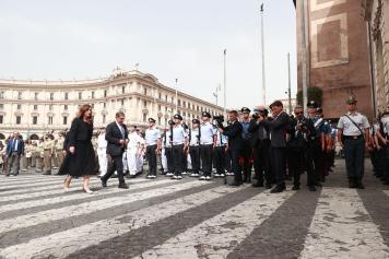 I funerali di Claudio Graziano a Roma: per l'ultimo saluto al generale, omaggio dell'Esercito schierato davanti alla basilica