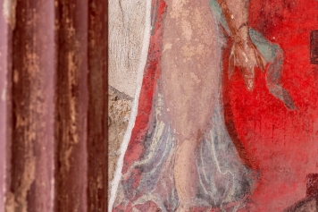 Il grande affresco dionisiaco di Pompei con baccanti e satiri