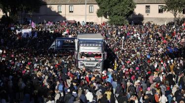 Roma, al corteo contro la violenza sulle donne oltre 500 mila manifestanti.  Schlein: «Fermiamo la mattanza»