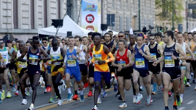 Stramilano da record: sono oltre 62 mila le presenze. Kimtai Antony è il vincitore della mezza maratona