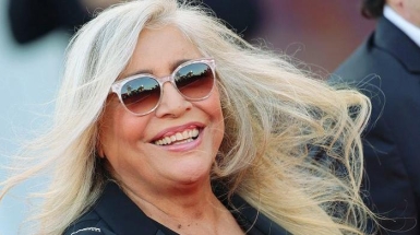 Mara Venier: «Don Mazzi mi sgridava se ero troppo scollata. Il figlio perso con Arbore un grandissimo dolore»