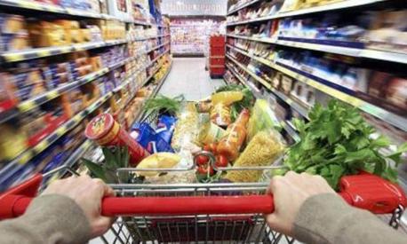 Supermercati, quali sono i più convenienti? Come risparmiare fino 3.400 euro all’anno