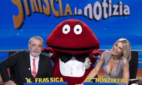 Nino Frassica a «Striscia la notizia»: il ritorno al tg satirico di Canale 5 e altre curiosità