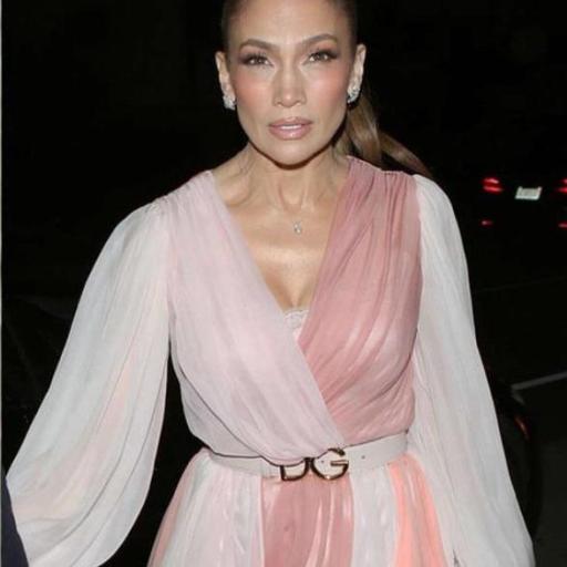 Jennifer López y el vestido transparente de la venganza