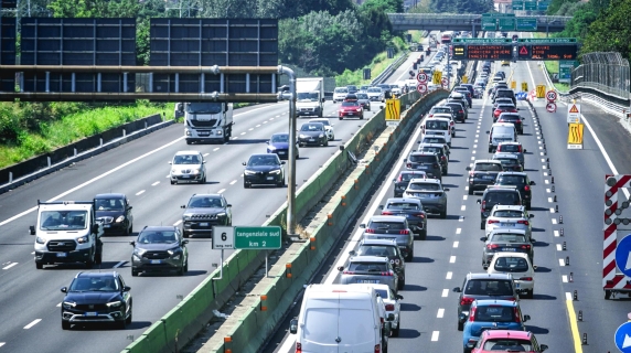 Primo weekend da bollino rosso per il traffico sulle autostrade italiane: le direttrici su cui è atteso più traffico - La videoscheda