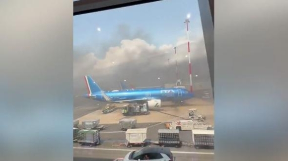 Incendio all'aeroporto di Fiumicino, il video del passeggero