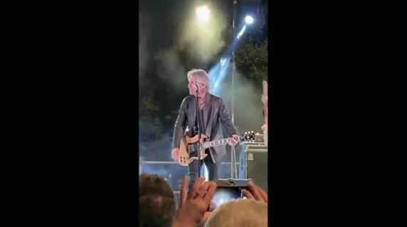 Ligabue, concerto a sopresa all'autogrill: «Il 21 giugno 2025 torno a Campovolo»