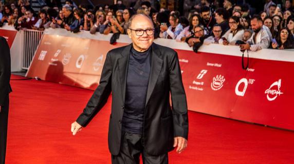 Festa del Cinema di Roma, la serata inaugurale all'Auditorium. Ecco le star che sfilano sul red carpet