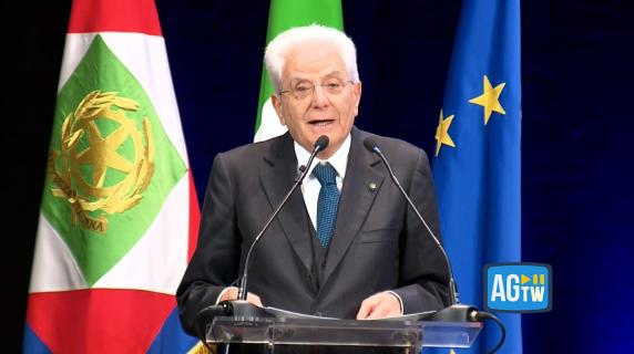 Mattarella: «Le istituzioni non si limitino a visioni di parte»