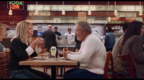 Meg Ryan e Billy Crystal ricreano la famosa scena di «Harry ti presento Sally...»: ma è lo spot per il Super Bowl