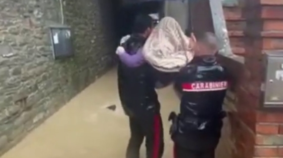 Marradi, anziani bloccati in casa da una frana. Salvati dai carabinieri