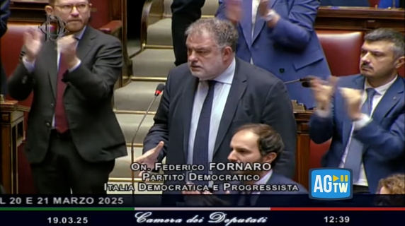 La lezione accorata di Fornaro: «Presidente Meloni si inginocchi davanti ai padri di Ventotene»