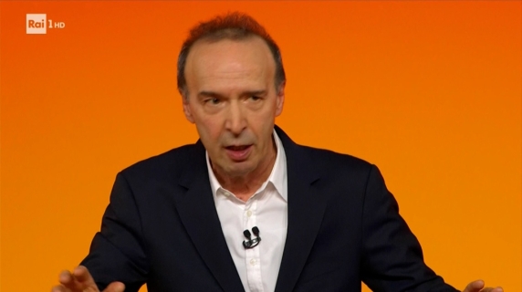Benigni torna in tv: «Il sogno dell'Europa è figlio degli eroi di Ventotene»
