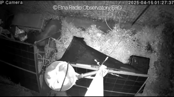 La scossa di terremoto a Siracusa: le telecamere di sorveglianza riprendono il momento in cui trema tutto