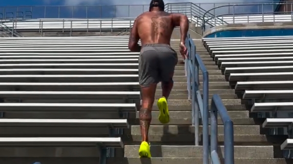 Marcell Jacobs come Rocky, ecco l'allenamento con la corsa sulle scale