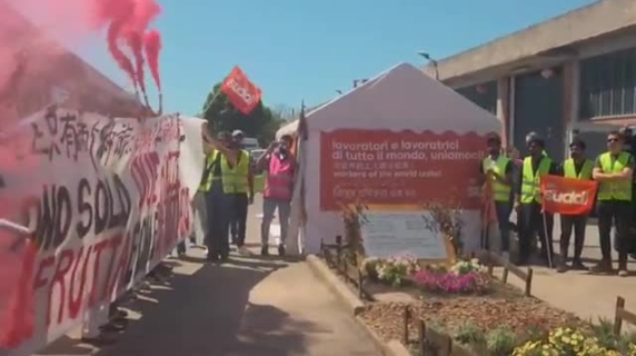 Prato, il primo maggio al Macrolotto: l'Internazionale in ricordo di 7 vittime dello sfruttamento sul lavoro