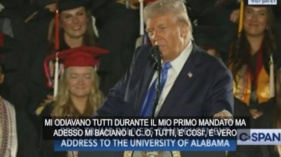 Trump: «I magnati di Internet mi odiavano, ora mi baciano il c...»