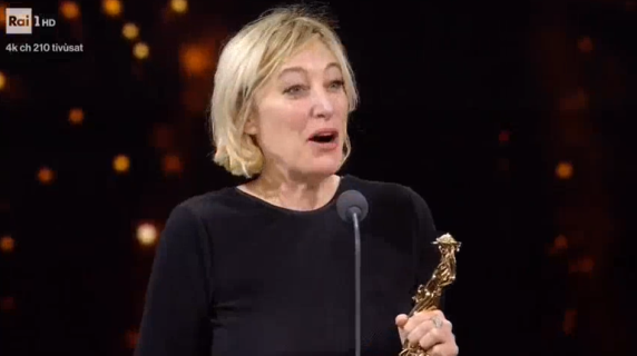 La battuta di Bruni Tedeschi ai David: «Chiesi al truccatore 'svecchiami', lui rispose: 'ma l'ho già fatto!'»