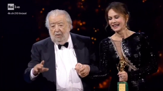 L'attacco di Pupi Avati al governo: «Borgonzoni è andata via? Ah no? Per il cinema dovete fare di più... e applaudite!»