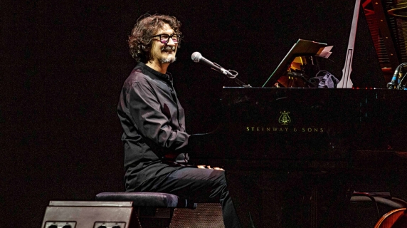 Sergio Cammariere in concerto al Parco della Musica: il brano «Padre della notte» dedicato a Leone XIV