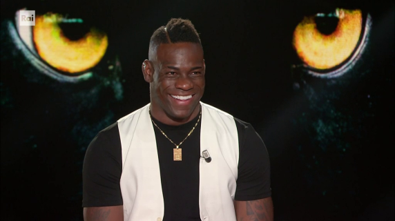 Mario Balotelli a «Belve»: «Chi mi ha lanciato le banane non lo farà mai più...»