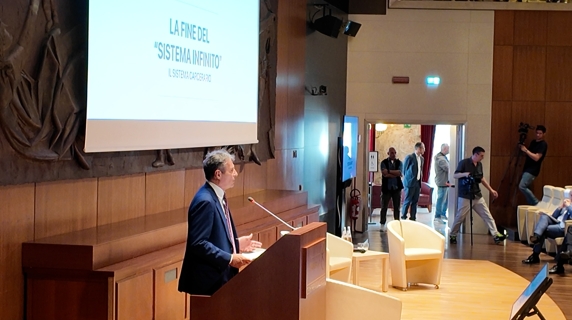 Sovraffollamento carcerario, la proposta: «Nuove carceri con posti di lavoro per i detenuti per evitare la recidiva»