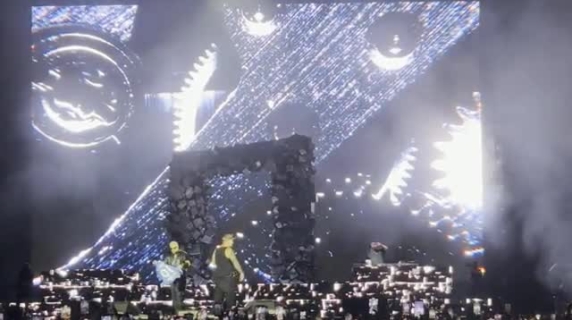 Luchè al Maradona, arriva Geolier e cantano (tre volte) «Ginevra»