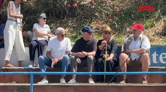 Gioca il nipote, Claudio Ranieri a sorpresa in un campetto in zona Marconi a Roma