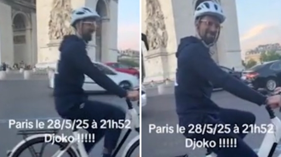 Djokovic a spasso per Parigi in bicicletta durante il Roland Garros: il video dell'avvistamento di un fan nei pressi dell'Arco di Trionfo