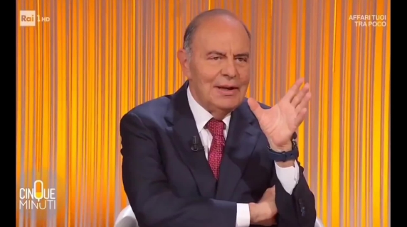 Benigni da Vespa: «Il nazionalismo è la guerra e purtroppo sta risorgendo...»