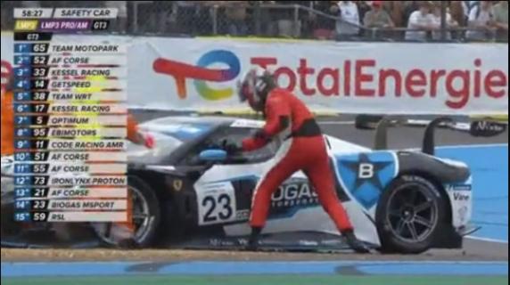 Le Mans: il pilota perde il controllo e si scaglia contro l'auto dell'avversario