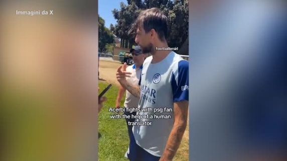 Lo sfogo di Acerbi con un tifoso del Psg è virale sui social: «Vengo là e ti sfondo...»