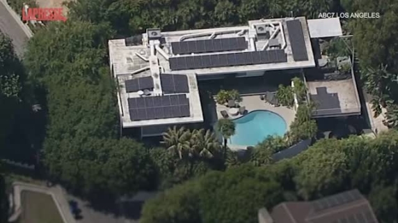 Los Angeles, svaligiata la mega villa di Brad Pitt: le immagini dal drone